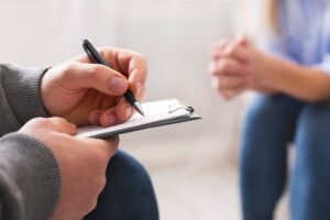 Terapia online: cómo funciona y para quién es adecuada